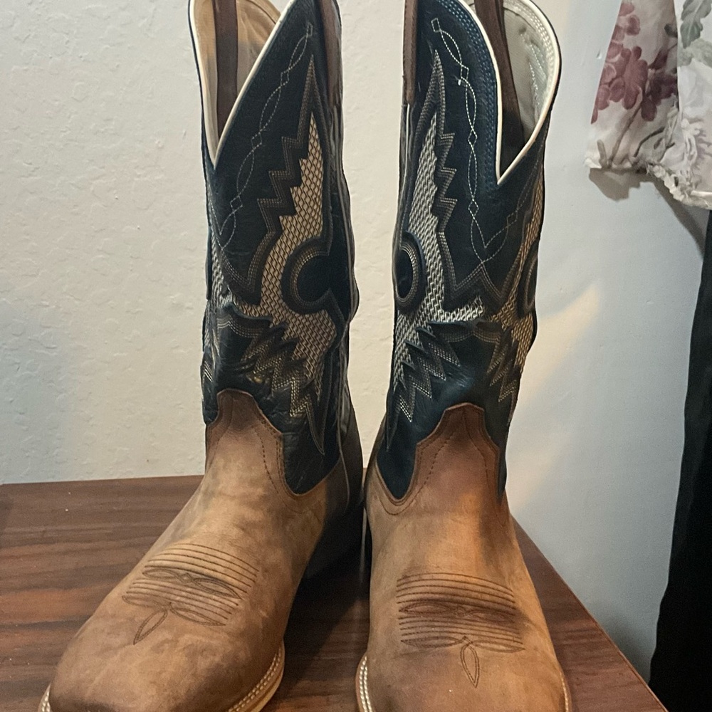 Men's Brown and Black Western Boots